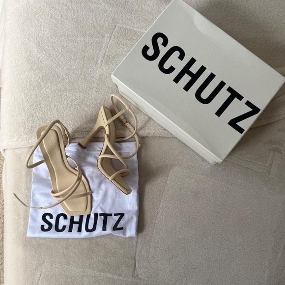 Schutz Women's heels - Picture 2 of 7